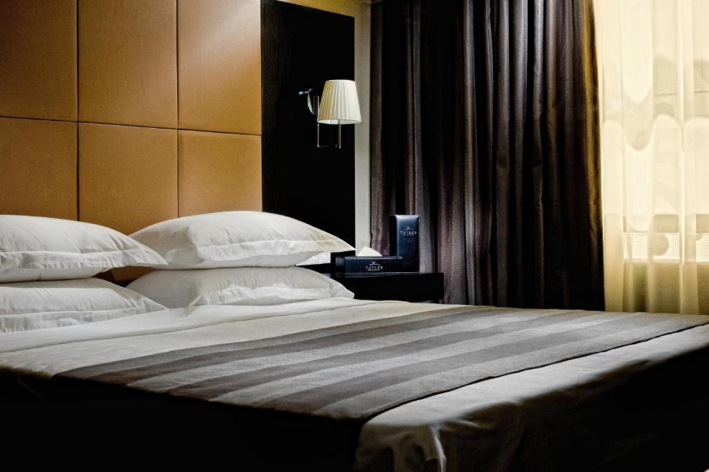 Voyage Hotel Karagandy Стая снимка