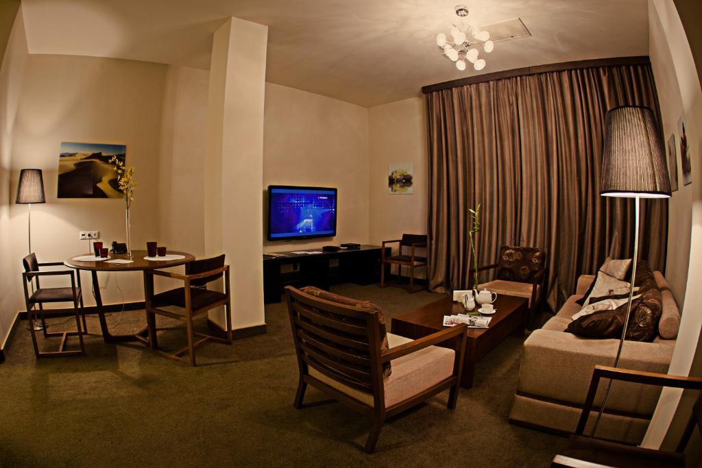 Voyage Hotel Karagandy Стая снимка