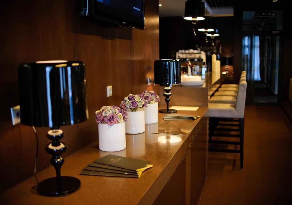 Voyage Hotel Karagandy Екстериор снимка